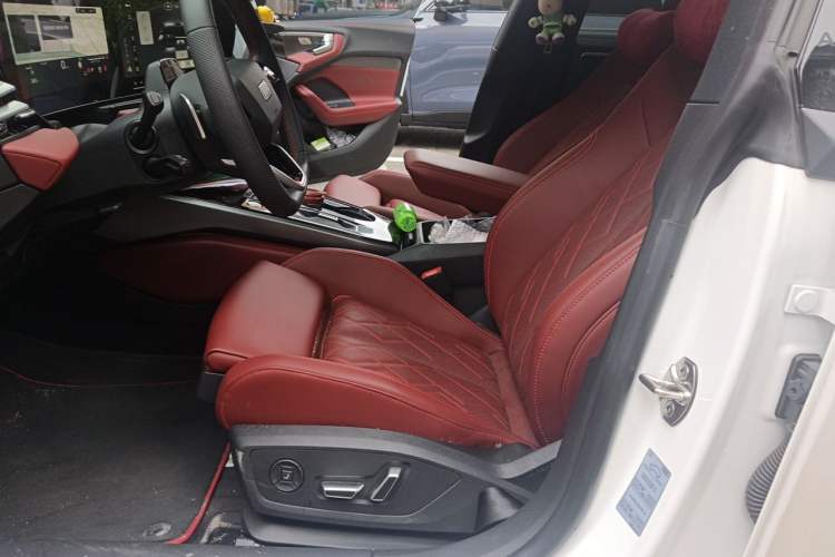 Used Audi A5L Sportback 2026 TFSI 150kW Smart Leading quattro Edition Left Front Seat