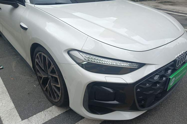 Used Audi A5L Sportback 2026 TFSI 150kW Smart Leading quattro Edition Right Front Headlight