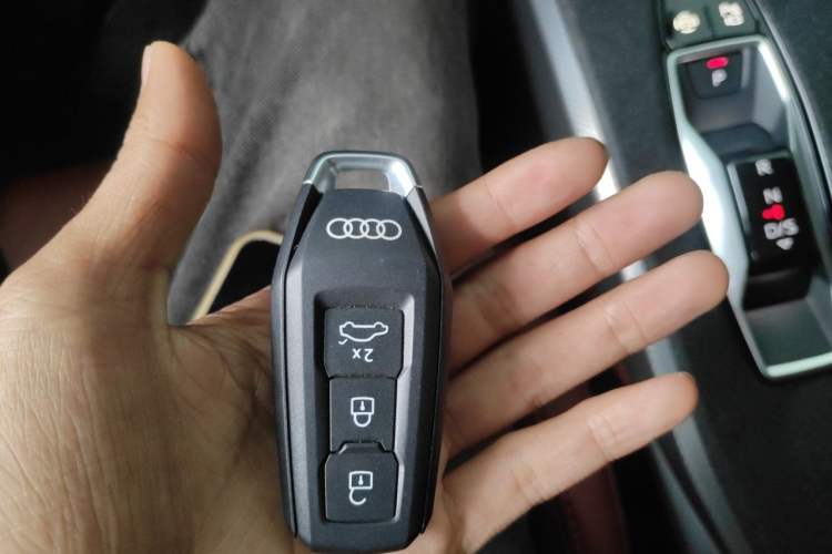 Used Audi A5L Sportback 2026 TFSI 150kW Premium quattro Model Vehicle Key
