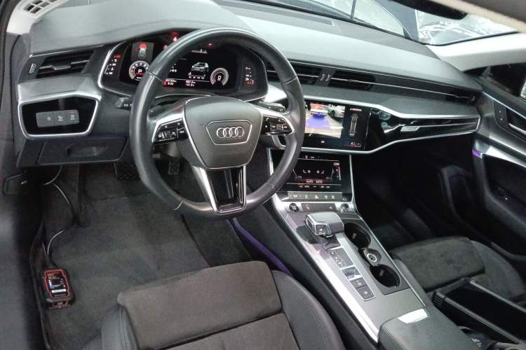 Used Audi A6 2021 Avant Avant-garde 45 TFSI Prestige Dynamic Edition Center Console