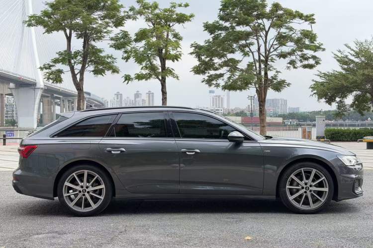 Used Audi A6 2022 Avant Futurist 45 TFSI Prestige Dynamic Edition Exterior 3
