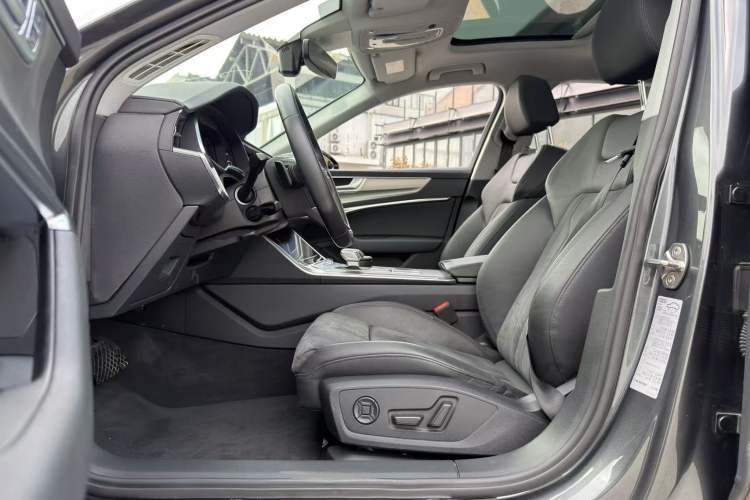 Used Audi A6 2022 Avant Futurist 45 TFSI Prestige Dynamic Edition Interior 1