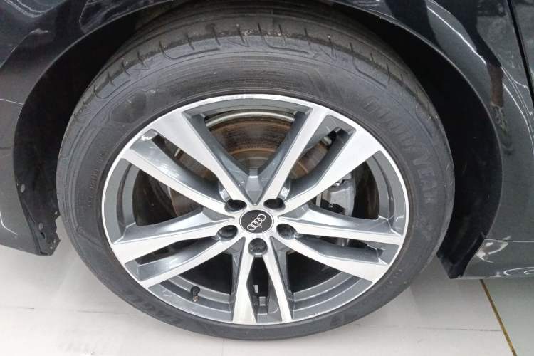 Used Audi A6 2021 Avant Avant-garde 45 TFSI Prestige Dynamic Edition Right Rear Wheel Hub