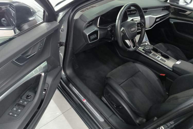 Used Audi A6 2021 Avant Avant-garde 45 TFSI Prestige Dynamic Edition Interior 3