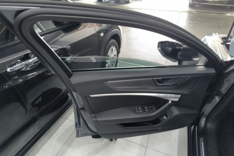 Used Audi A6 2021 Avant Avant-garde 45 TFSI Prestige Dynamic Edition Interior 7