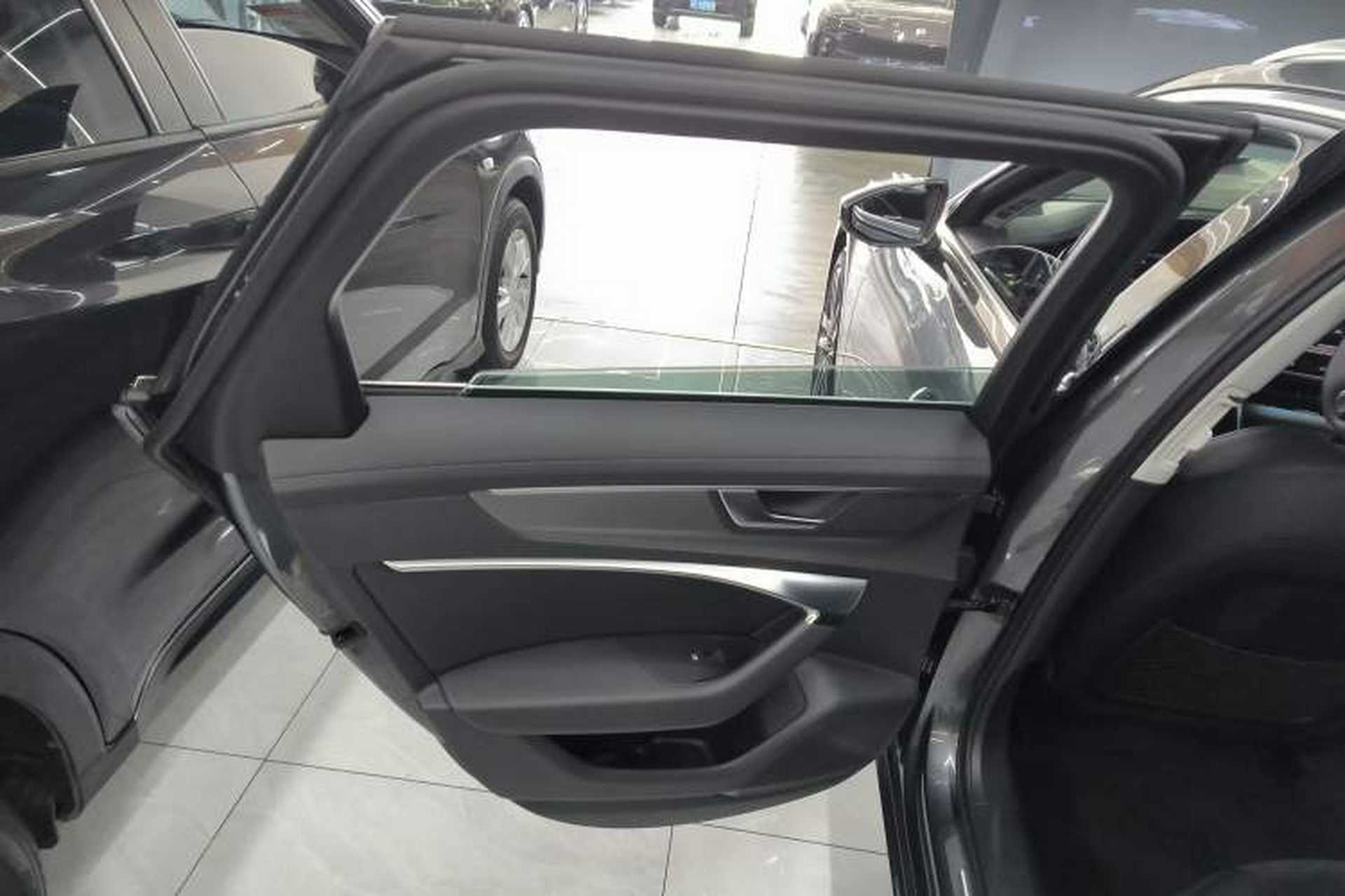 Used Audi A6 2021 Avant Avant-garde 45 TFSI Prestige Dynamic Edition Interior 8