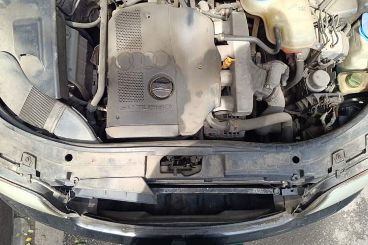 Used Audi A6 2004 1.8T automatic base model Engine Bay