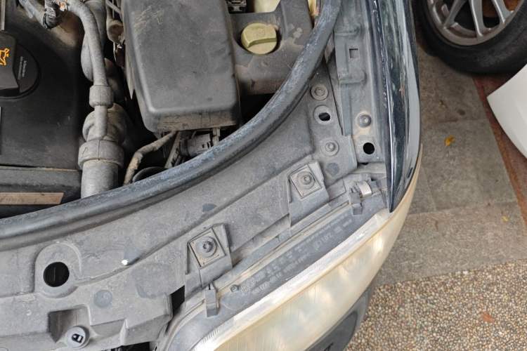 Used Audi A6 2004 2.4L automatic base version Engine Bay Left
