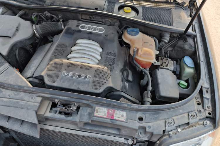 Used Audi A6 2004 2.8L Luxury Edition Engine Bay Left