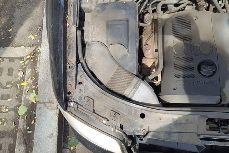 Used Audi A6 2004 1.8T automatic base model Engine Bay Right