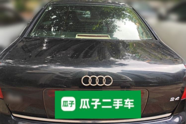 Used Audi A6 2004 2.4L automatic base version Trunk