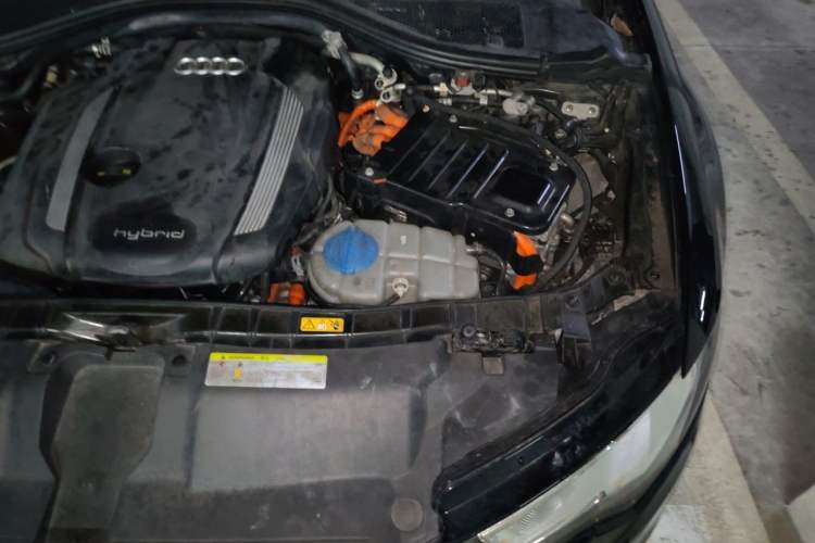 Used Audi A6 2013 40 hybrid Engine Bay Left