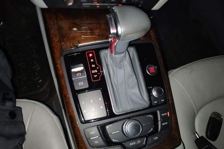 Used Audi A6 2013 40 hybrid Gear Lever