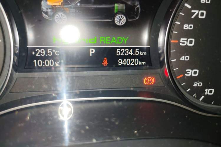 Used Audi A6 2013 40 hybrid Odometer Close Up