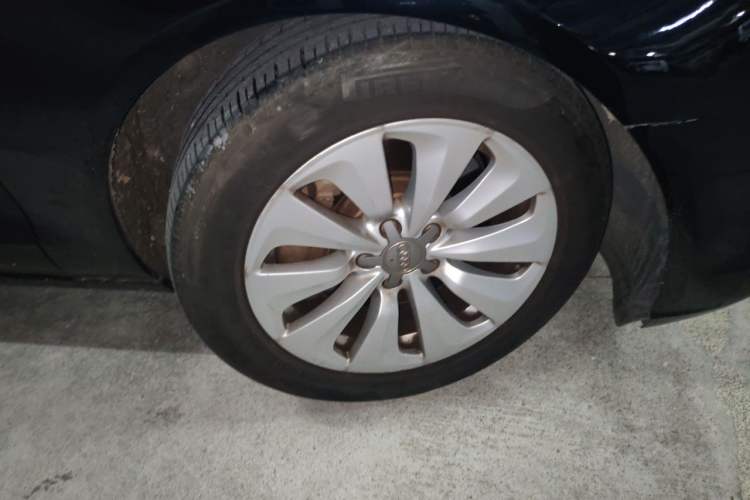 Used Audi A6 2013 40 hybrid Right Front Wheel Hub