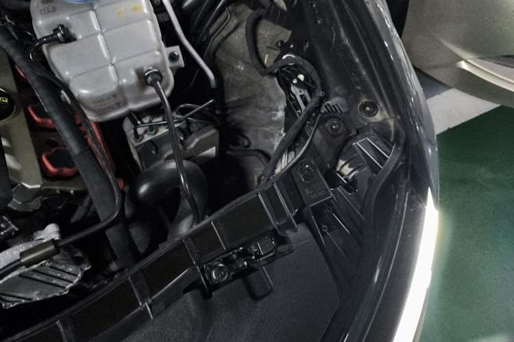 Used Audi A6 2015 3.0T allroad quattro Engine Bay Left