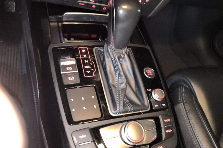 Used Audi A6 2015 3.0T allroad quattro Gear Lever
