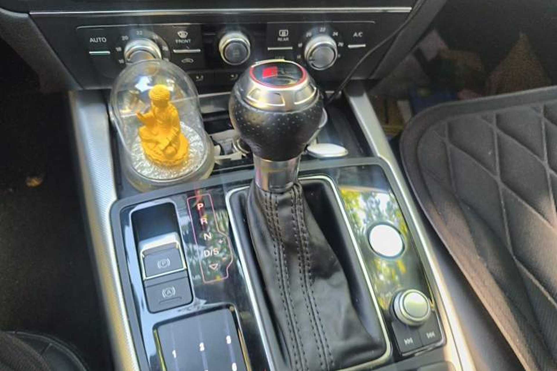 Used Audi A6 2015 3.0T allroad quattro Gear Lever