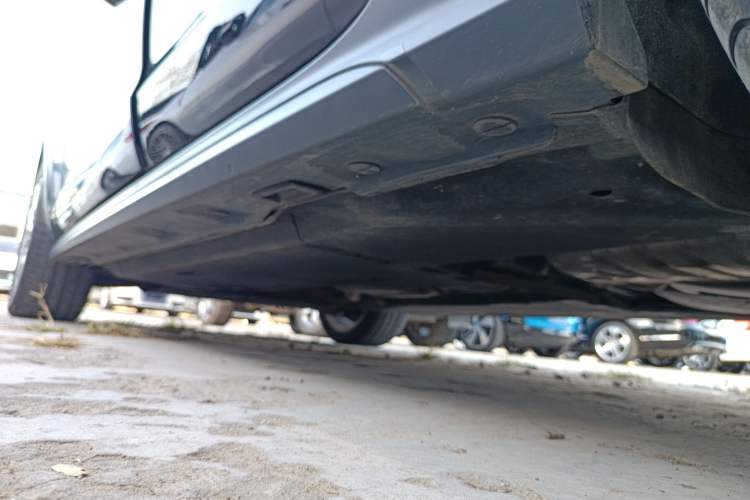 Used Audi A6 2015 3.0T allroad quattro Left Side Sill