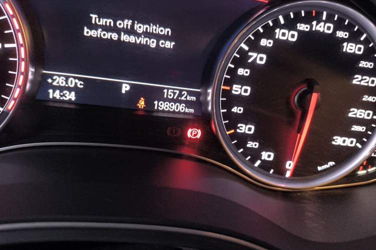 Used Audi A6 2015 3.0T allroad quattro Odometer Close Up
