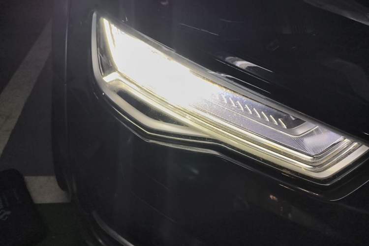 Used Audi A6 2015 3.0T allroad quattro Right Front Headlight