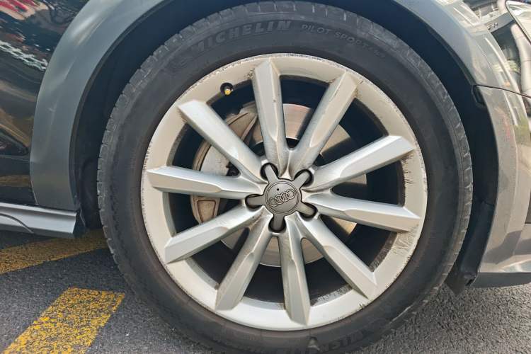 Used Audi A6 2015 3.0T allroad quattro Right Front Wheel Hub