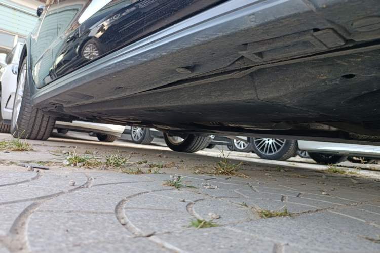 Used Audi A6 2015 3.0T allroad quattro Right Side Sill
