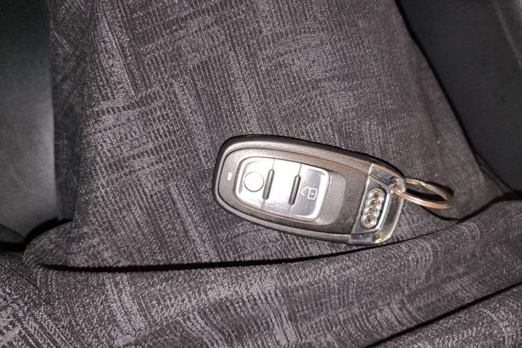 Used Audi A6 2015 3.0T allroad quattro Vehicle Key
