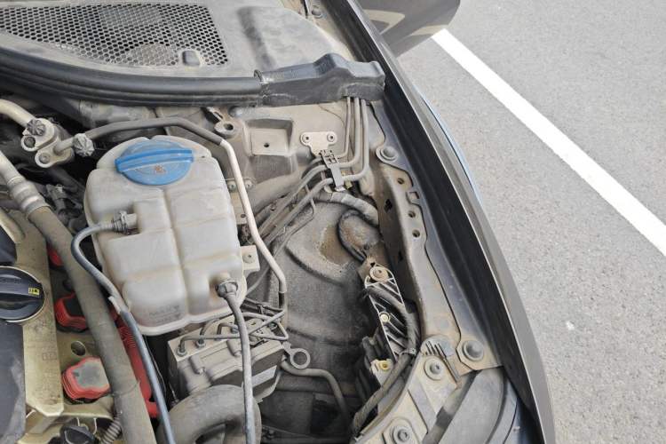 Used Audi A6 2015 3.0T allroad quattro Engine Bay Left