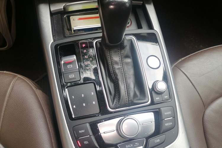 Used Audi A6 2015 3.0T allroad quattro Gear Lever