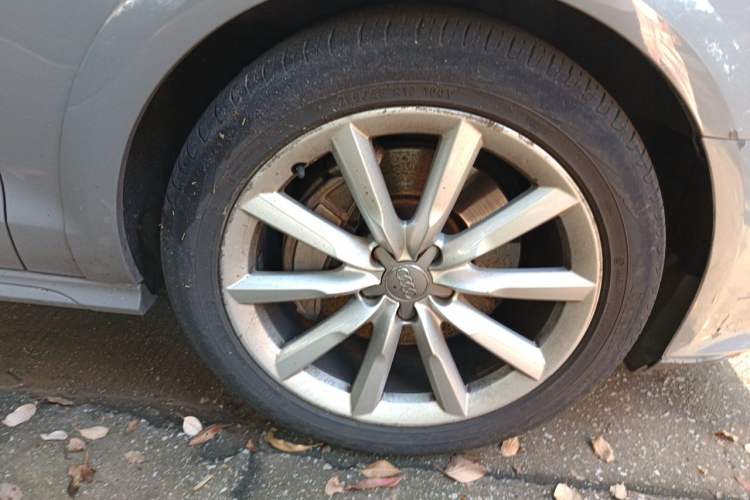 Used Audi A6 2015 3.0T allroad quattro Right Front Wheel Hub