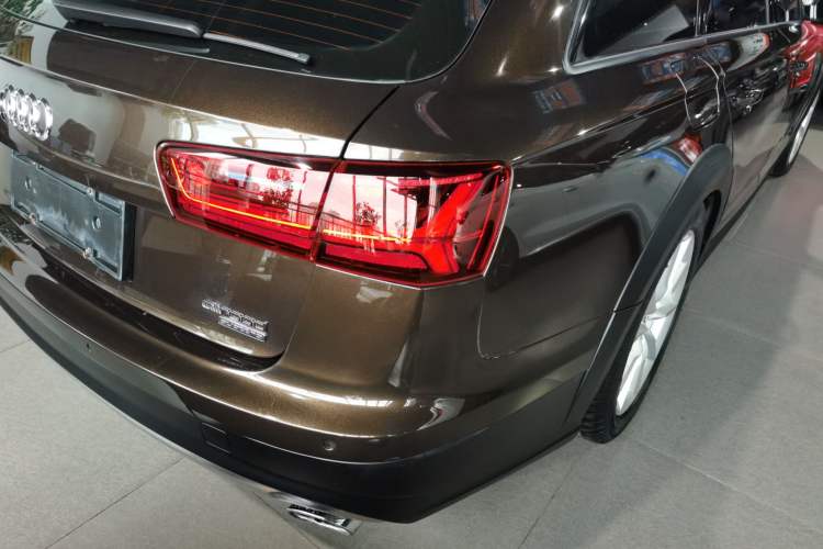 Used Audi A6 2015 3.0T allroad quattro Right Rear Taillight