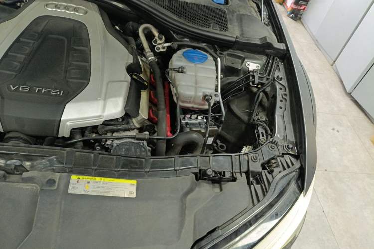 Used Audi A6 2015 3.0T allroad quattro Engine Bay Left