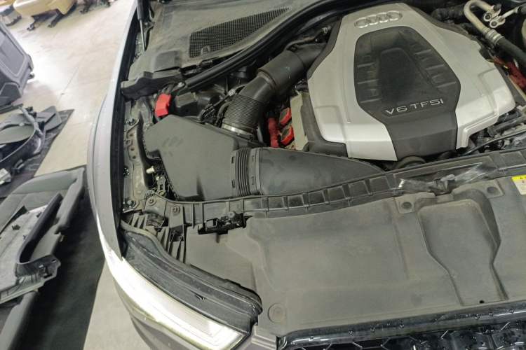 Used Audi A6 2015 3.0T allroad quattro Engine Bay Right