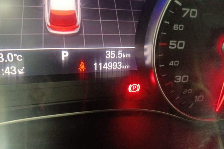Used Audi A6 2015 3.0T allroad quattro Odometer Close Up