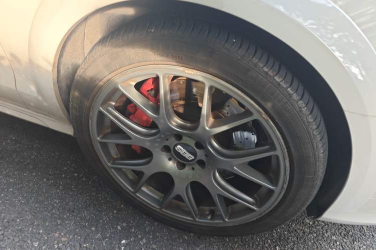 Used Audi A6 2015 3.0T allroad quattro Right Front Wheel Hub