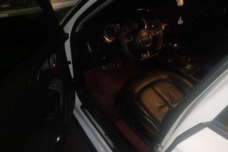 Used Audi A6 2015 3.0T allroad quattro Driver Seat