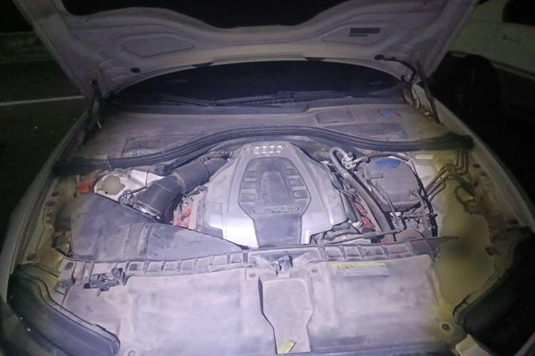Used Audi A6 2015 3.0T allroad quattro Engine Bay
