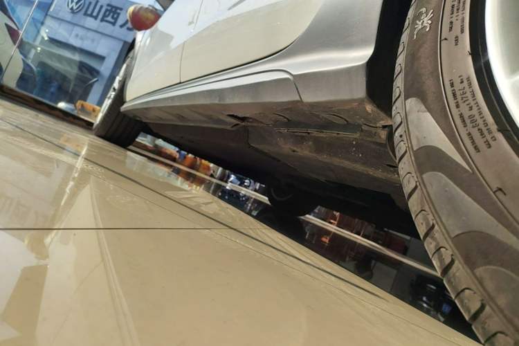 Used Audi A6 2015 3.0T allroad quattro Left Side Sill