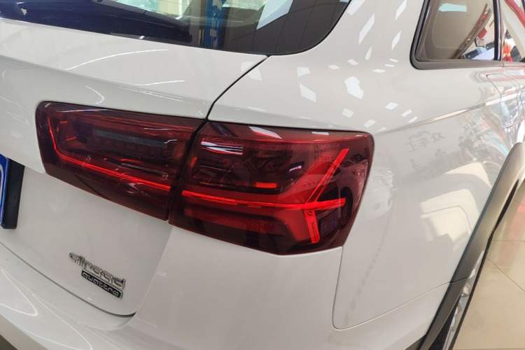 Used Audi A6 2015 3.0T allroad quattro Right Rear Taillight