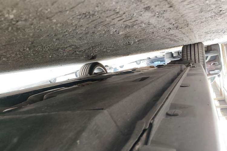 Used Audi A6 2015 3.0T allroad quattro Right Side Sill