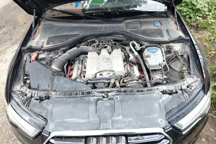 Used Audi A6  Engine Bay