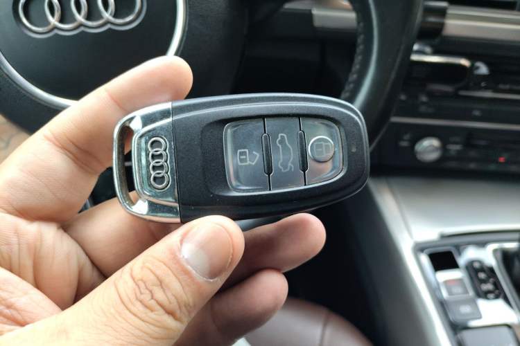 Used Audi A6  Vehicle Key
