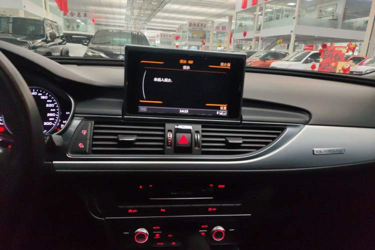 Used Audi A6 2017 Avant 40 TFSI Sport Edition Audio And AC Panel