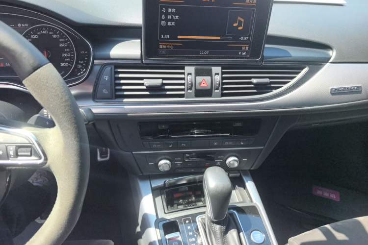 Used Audi A6 2017 Avant 40 TFSI Sport Edition Audio And AC Panel
