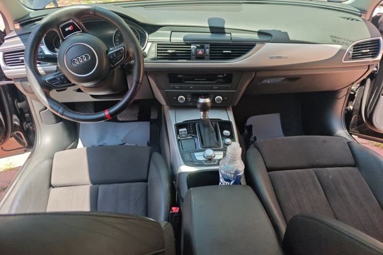 Used Audi A6 2017 Avant 40 TFSI Sport Edition Center Console