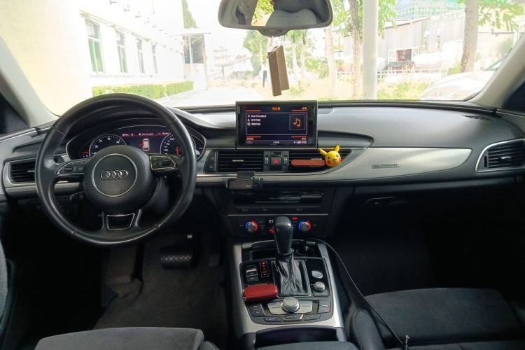 Used Audi A6 2017 Avant 40 TFSI Sport Edition Center Console