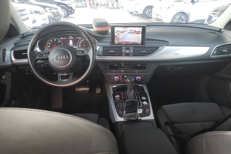 Used Audi A6 2017 Avant 40 TFSI Sport Edition Center Console