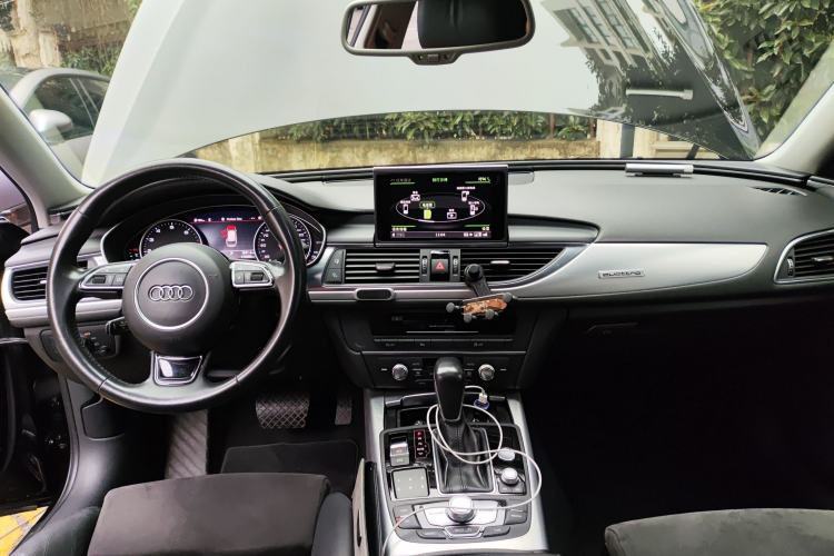 Used Audi A6 2017 Avant 40 TFSI Sport Edition Center Console