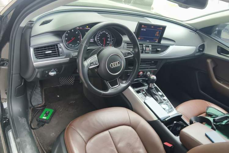 Used Audi A6 2017 Avant 35 TFSI Fashion Model Center Console